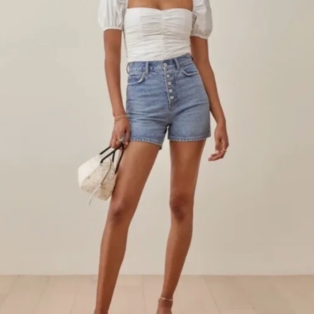 Reformation Amy Button High Rise Short